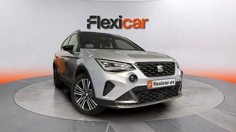Usado Seat Arona FR 116 CV (85 kW) 2024 Gris SUV