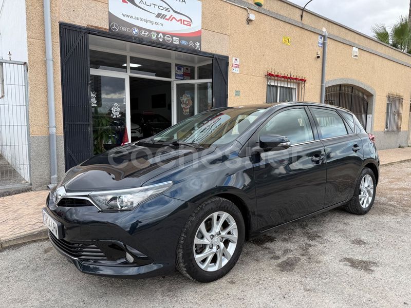 Negro Usado 2015 Toyota Auris Hybrid Advance Berlina | 13.999 € (Precio justo) - Imagen 1/4