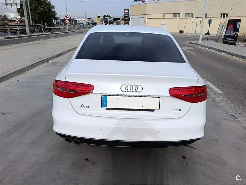 Usado Audi A4 S-Line 150 CV (110 kW) 2014 Blanco Berlina
