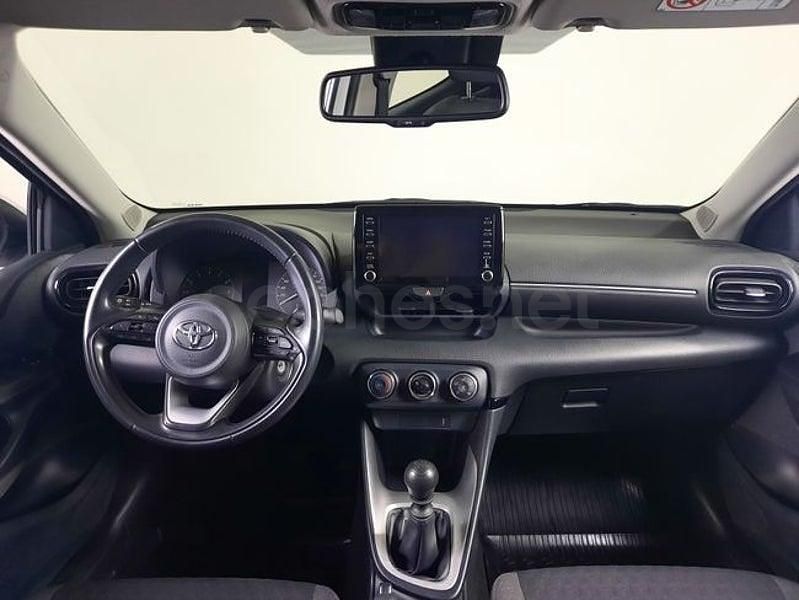 Usado Toyota Yaris 125 CV (91 kW) 2021 Blanco Utilitario