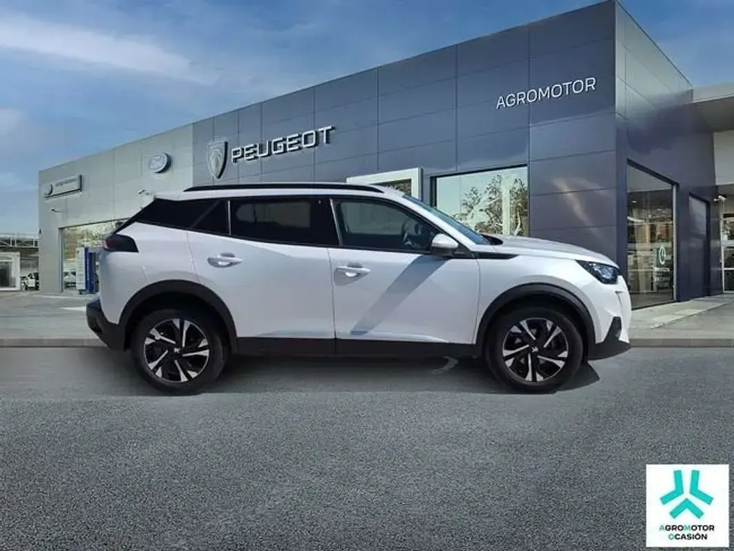 Usado Peugeot 2008 Allure 131 CV (96 kW) 2020 Blanco SUV