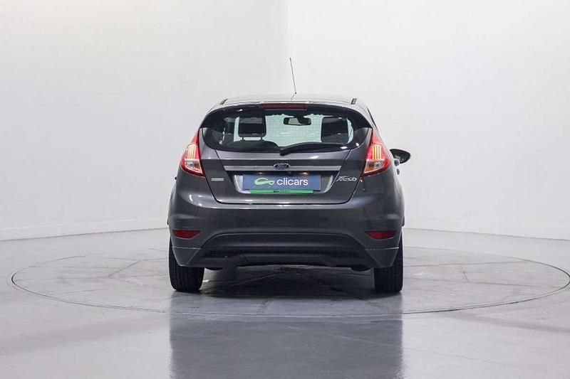 Usado Ford Fiesta ST-Line 101 CV (74 kW) 2017 Gris Utilitario