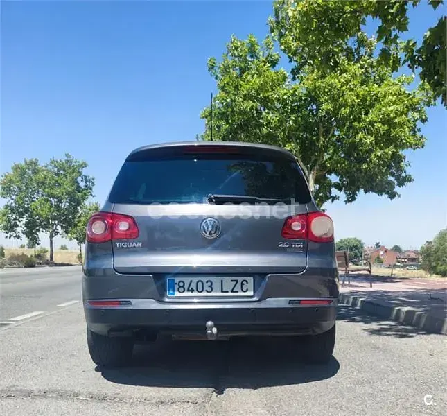 Usado VW Tiguan Advance 140 CV (102 kW) 2011 Gris / plata SUV