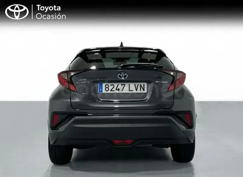 Usado Toyota C-HR Advance 122 CV (89 kW) 2021 Gris / plata SUV