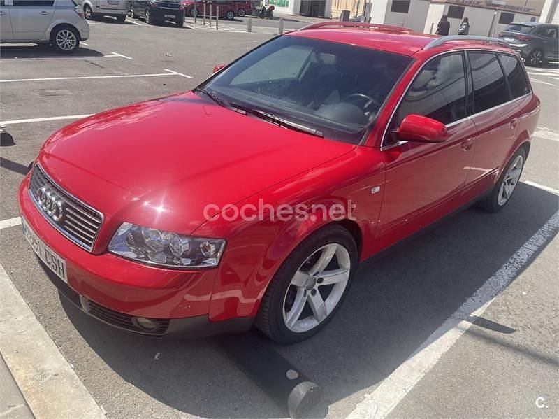Usado Audi A4 130 CV (95 kW) 2004 Rojo Familiar