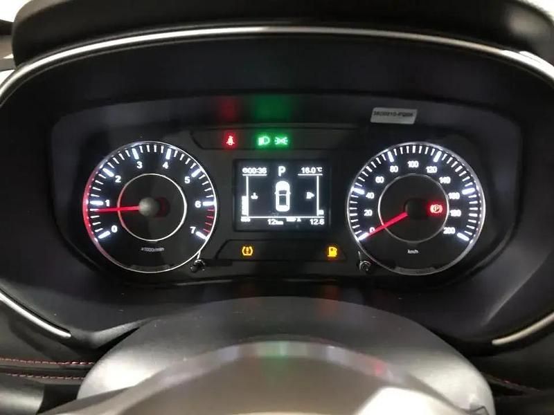Nuevo DFSK 500 114 CV (83 kW) 2025 Gris SUV
