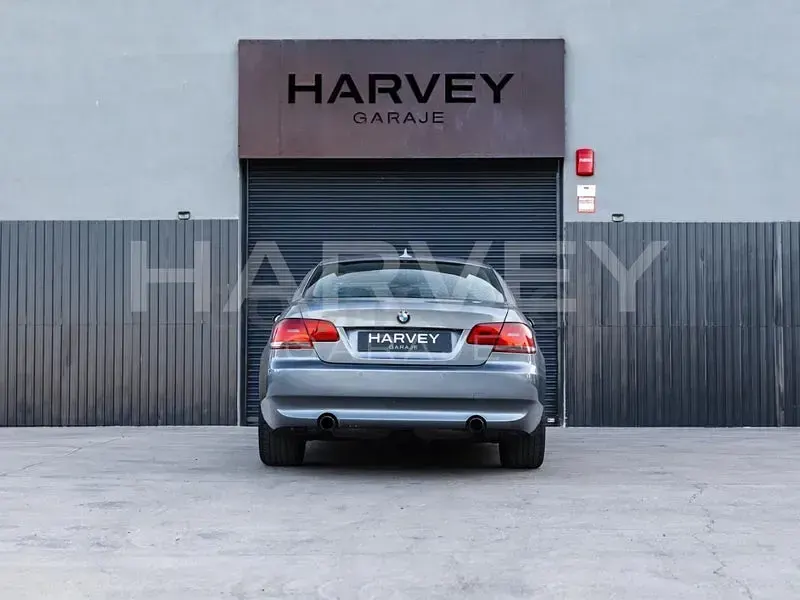 Usado BMW 335 306 CV (225 kW) 2009 Gris / plata Berlina