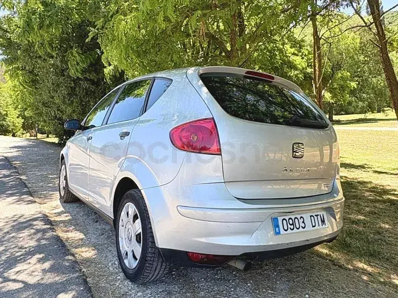 Usado Seat Altea Sport 105 CV (77 kW) 2005 Beige Monovolumen