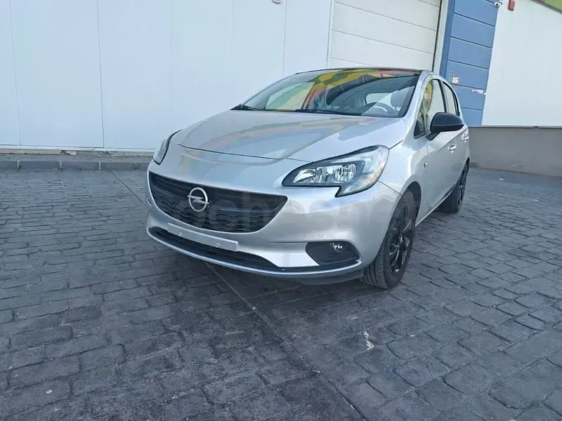 Usado Opel Corsa Selective 85 CV (62 kW) 2019 Gris / plata Utilitario