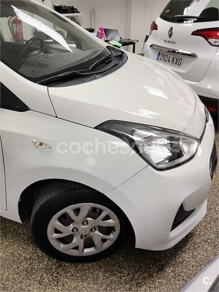 Usado Hyundai i10 66 CV (48 kW) 2017 Blanco Utilitario