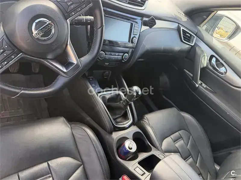 Usado Nissan Qashqai N-Connecta 115 CV (84 kW) 2021 Granate SUV