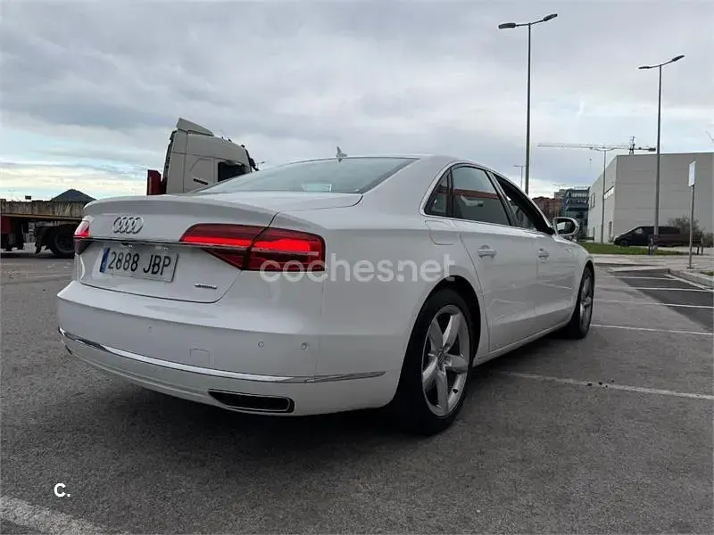 Usado Audi A8 385 CV (283 kW) 2014 Blanco Berlina