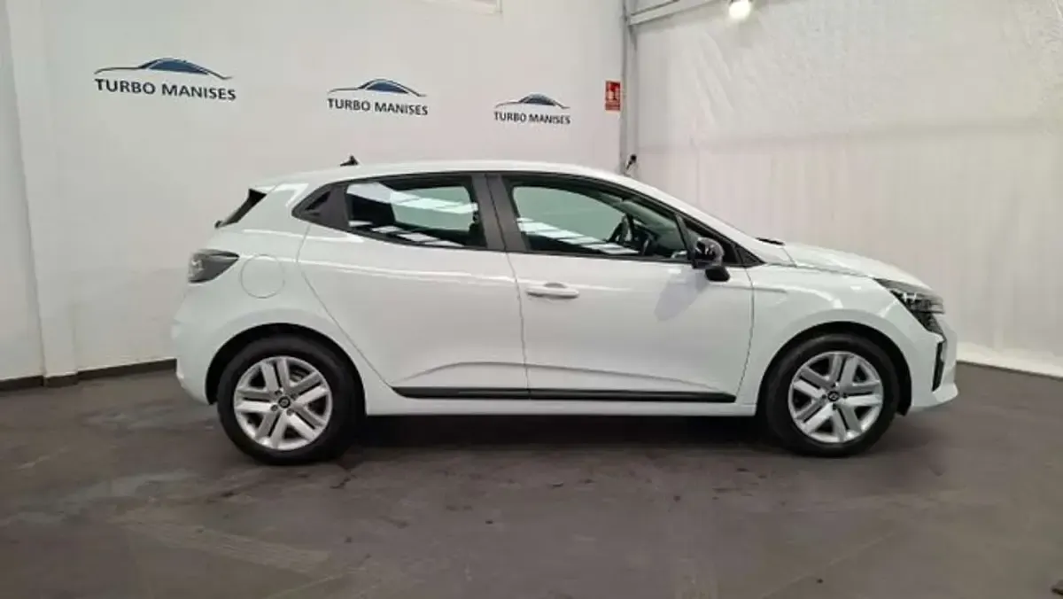 Usado Renault Clio Evolution 101 CV (74 kW) 2025 Blanco Utilitario