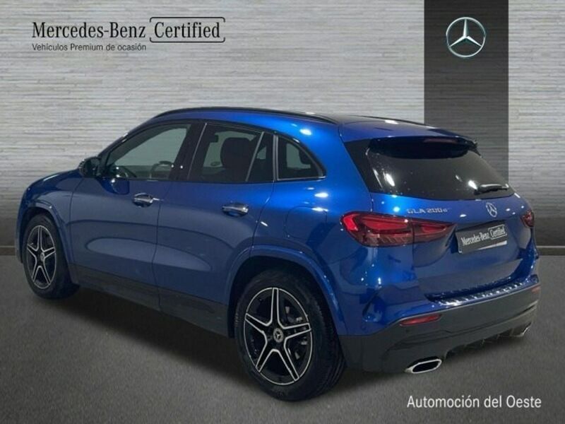 Usado Mercedes GLA200 AMG line 150 CV (110 kW) 2024 Azul SUV