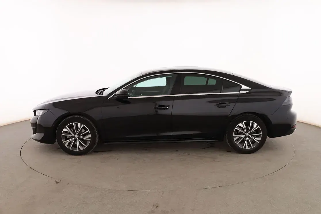 Usado Peugeot 508 Allure 131 CV (96 kW) 2021 Negro Berlina