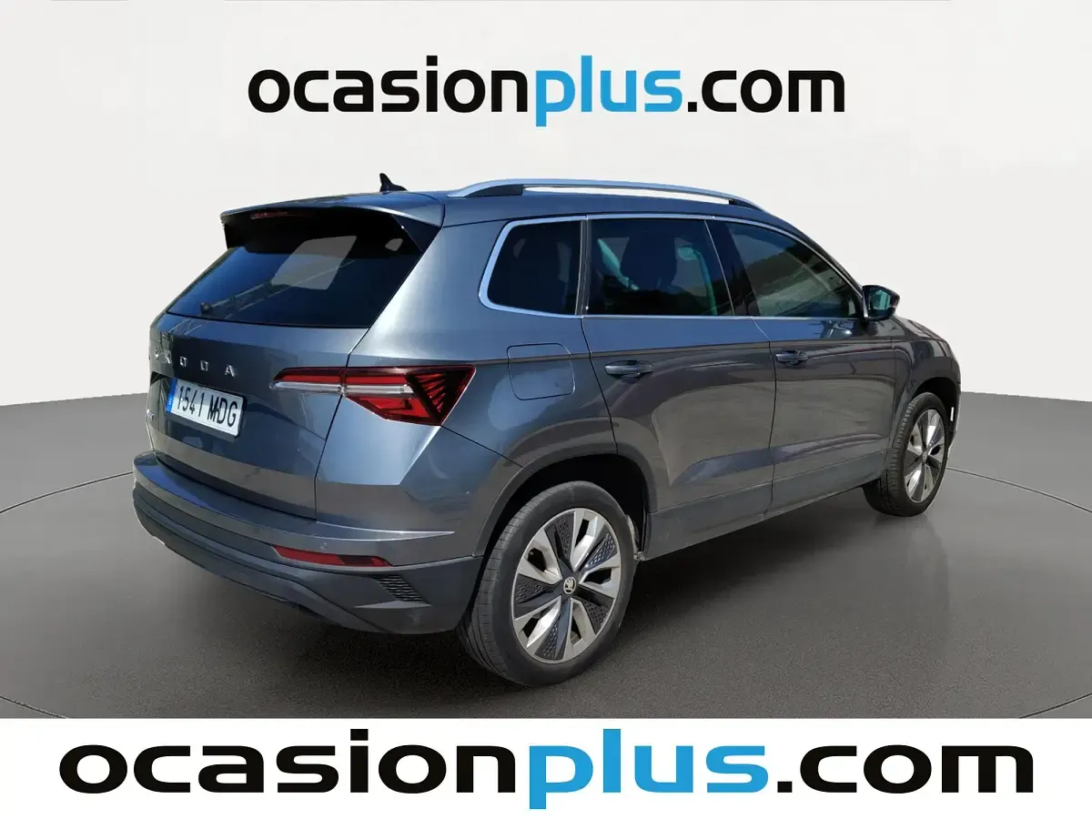 Usado Skoda Karoq Style 150 CV (110 kW) 2023 Gris SUV