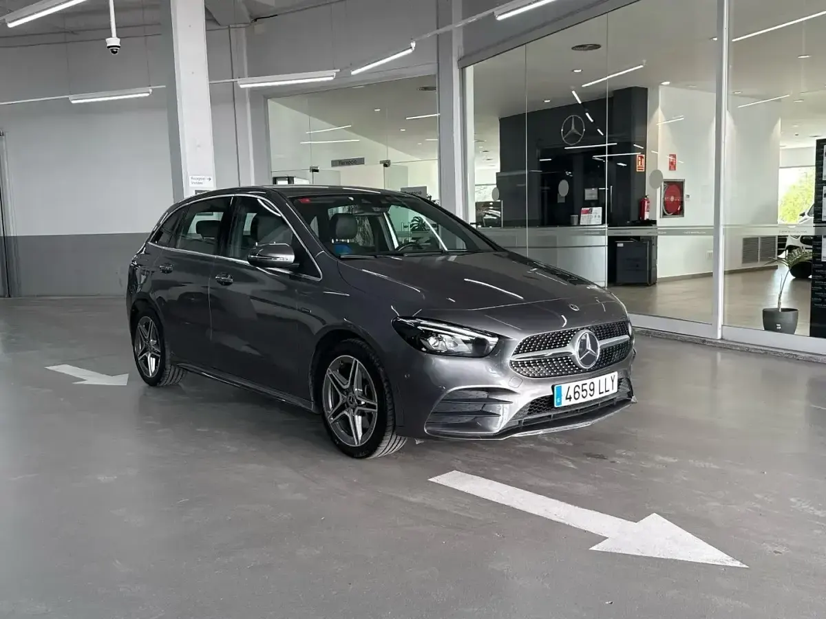 Usado Mercedes B250e 218 CV (160 kW) 2020 Gris Utilitario