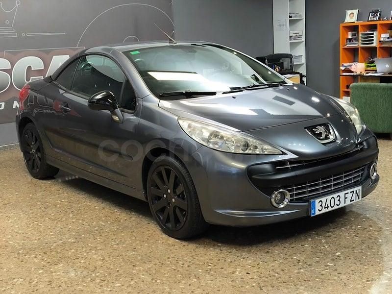 Usado Peugeot 207 CC Sport 110 CV (80 kW) 2008 Gris / plata Descapotable