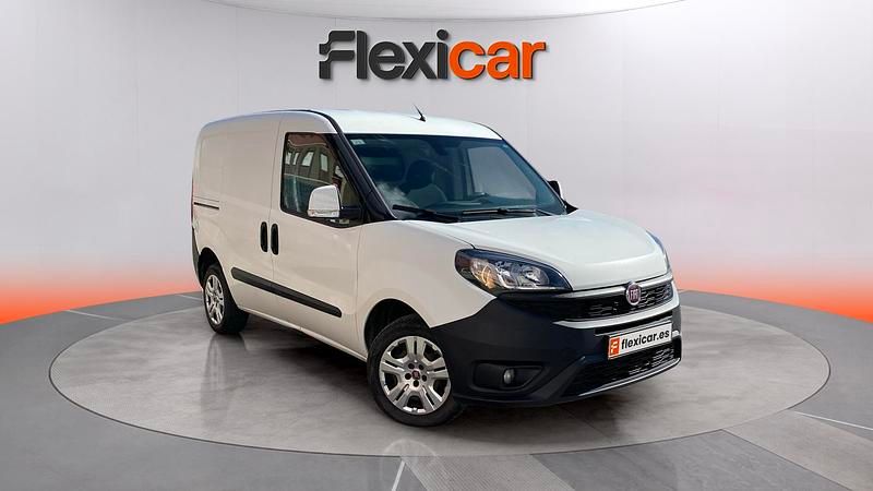 Usado Fiat Doblò 95 CV (69 kW) 2020 Blanco