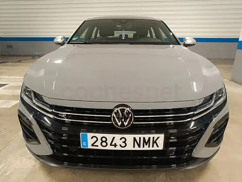 Usado VW Arteon R 320 HP (235 kW) 2024 Cinzento Carrinha