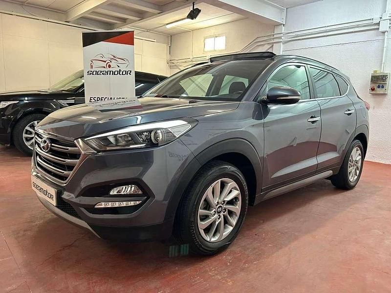 Usado Hyundai Tucson 115 CV (84 kW) 2016 Gris SUV