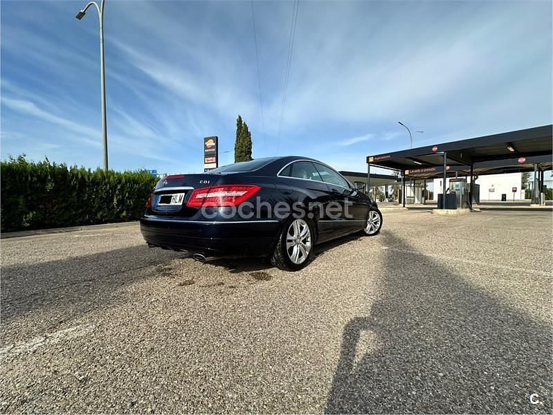 Usado Mercedes E350 Elegance 231 CV (169 kW) 2012 Azul Coupe