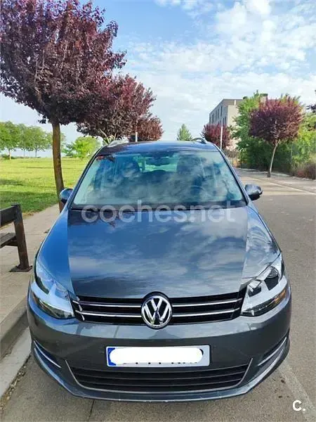 Usado VW Sharan Sport 140 CV (102 kW) 2013 Gris / plata Monovolumen