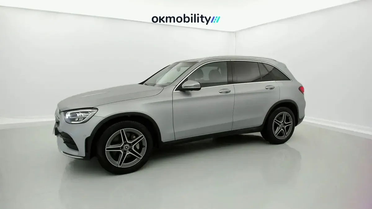 Usado Mercedes GLC200 AMG line 163 CV (119 kW) 2022 Plata hightech SUV