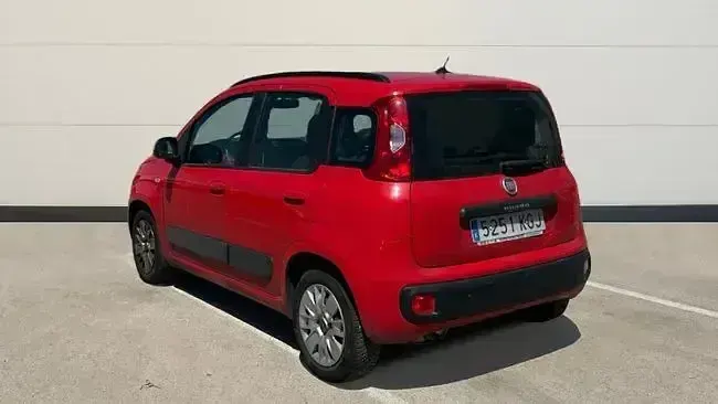 Usado Fiat Panda Lounge 69 CV (50 kW) 2017 Rojo Utilitario