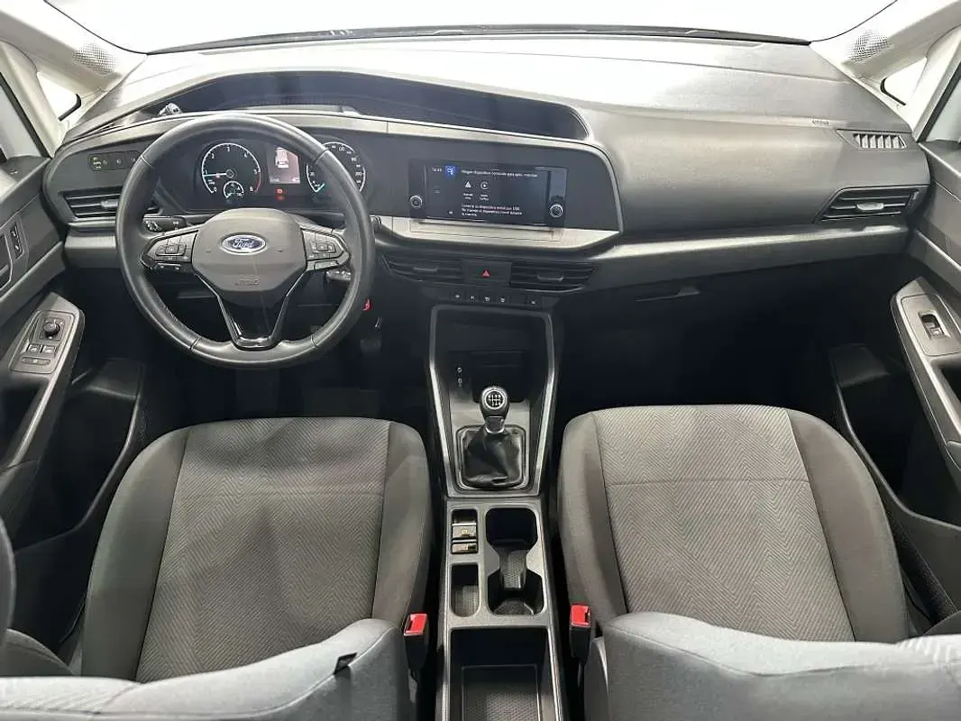 Usado Ford Tourneo Trend 102 CV (75 kW) 2024 Blanco Van