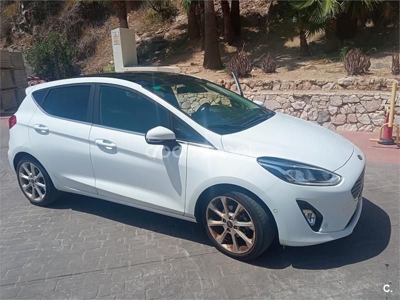 Usado Ford Fiesta Titanium 125 CV (91 kW) 2017 Blanco Berlina