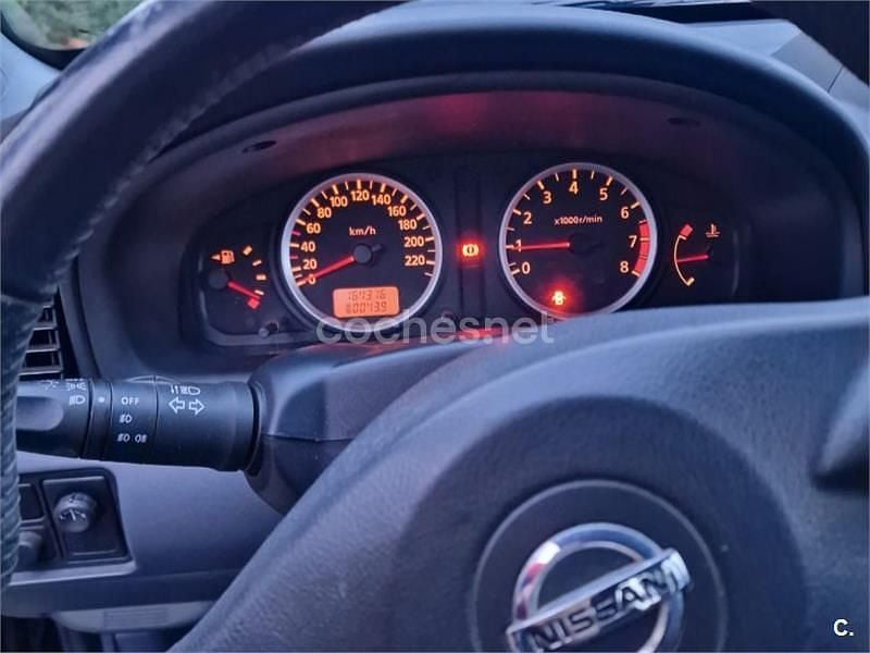 Usado Nissan Almera Pack 98 CV (72 kW) 2005 Negro Berlina