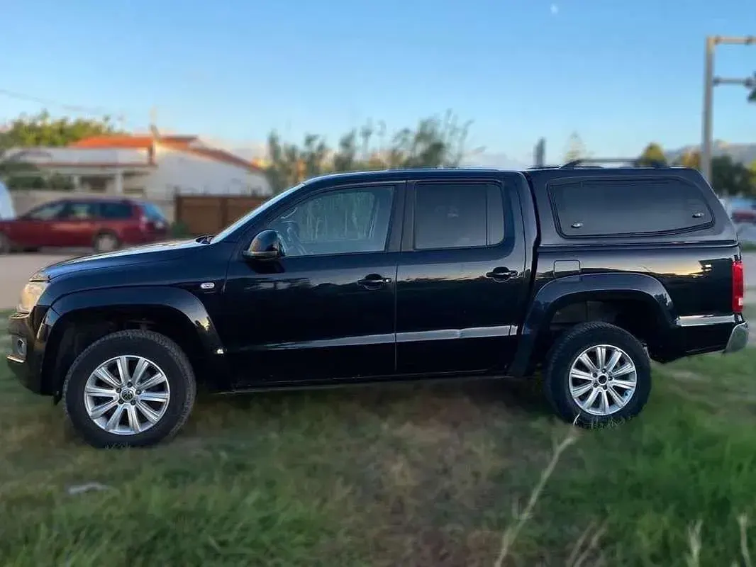 Usado VW Amarok Trendline 179 CV (131 kW) 2013 Negro Pickup/Camioneta