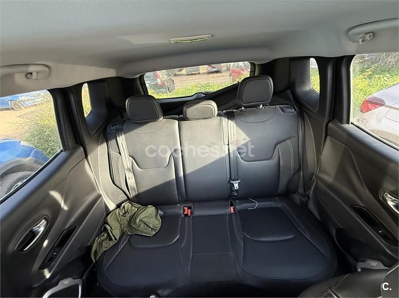 Usado Jeep Renegade Limited 140 CV (102 kW) 2015 Negro SUV