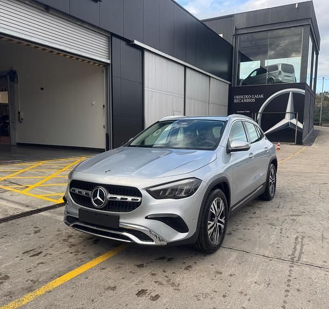 Nuevo Mercedes GLA200 163 CV (119 kW) 2025 Gris SUV