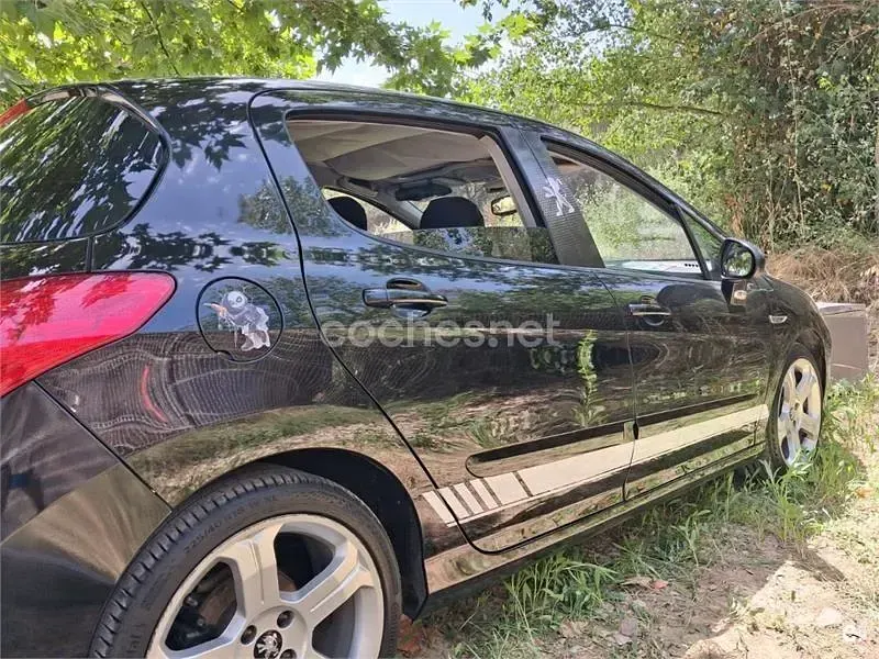 Usado Peugeot 308 Premium 150 CV (110 kW) 2007 Verde Utilitario