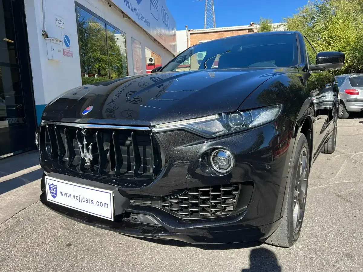 Usado Maserati Levante 275 CV (202 kW) 2018 Negro SUV