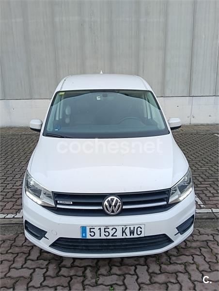 Usado VW Caddy Maxi Trendline 110 CV (80 kW) 2019 Blanco Monovolumen