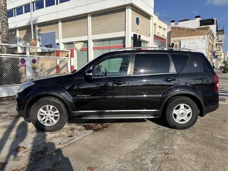 Usado SsangYong Rexton Limited 155 CV (114 kW) 2015 Negro SUV