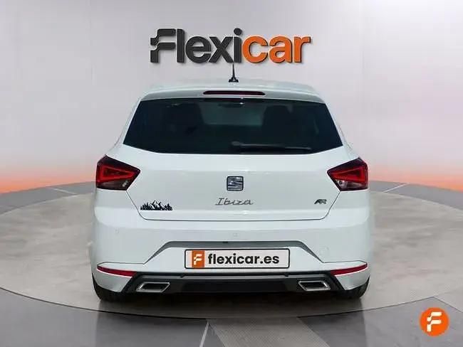 Usado Seat Ibiza Reference 80 CV (58 kW) 2023 Blanco Utilitario