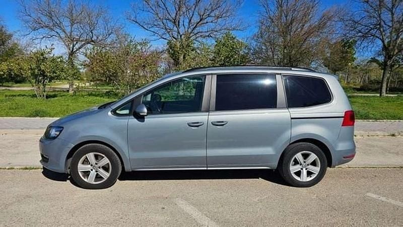 Usado VW Sharan Advance 140 CV (102 kW) 2014 Gris Monovolumen