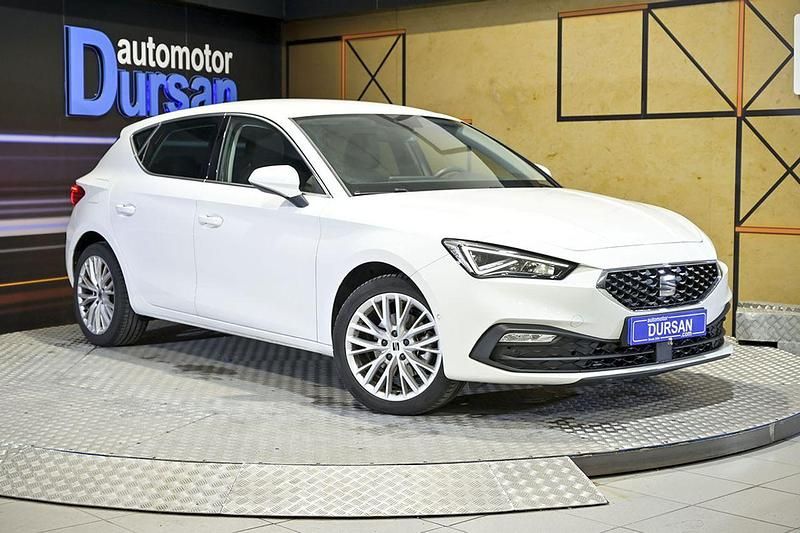 Usado Seat Leon XCELLENCE 150 CV (110 kW) 2022 Blanco Berlina