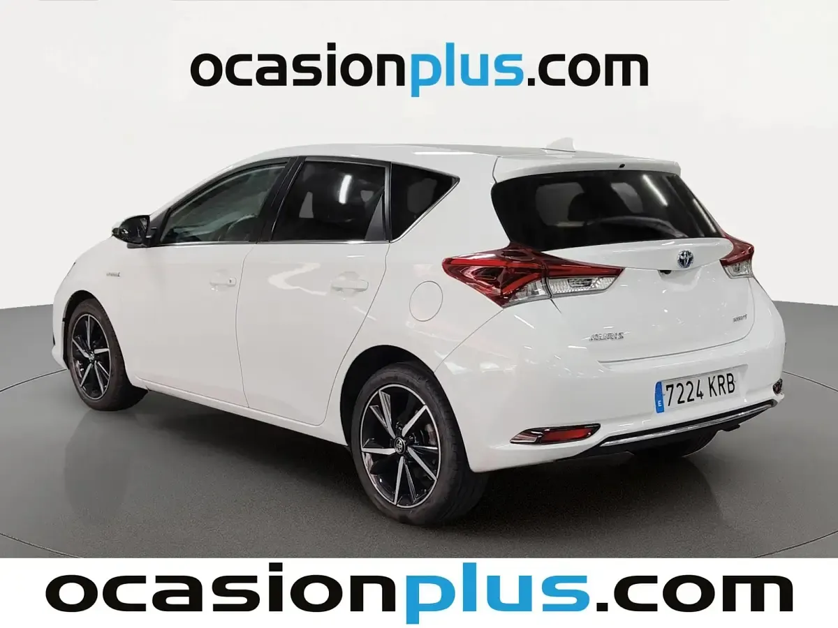 Usado Toyota Auris Hybrid Edition 136 CV (100 kW) 2018 Blanco Utilitario
