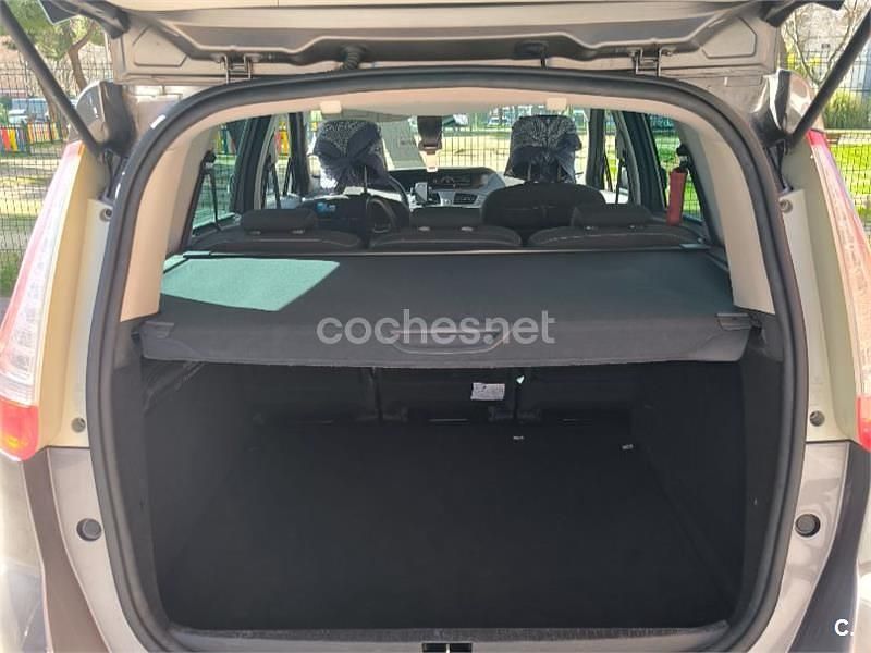 Usado Renault Grand Scénic IV LIMITED 110 CV (80 kW) 2016 Gris / plata Monovolumen