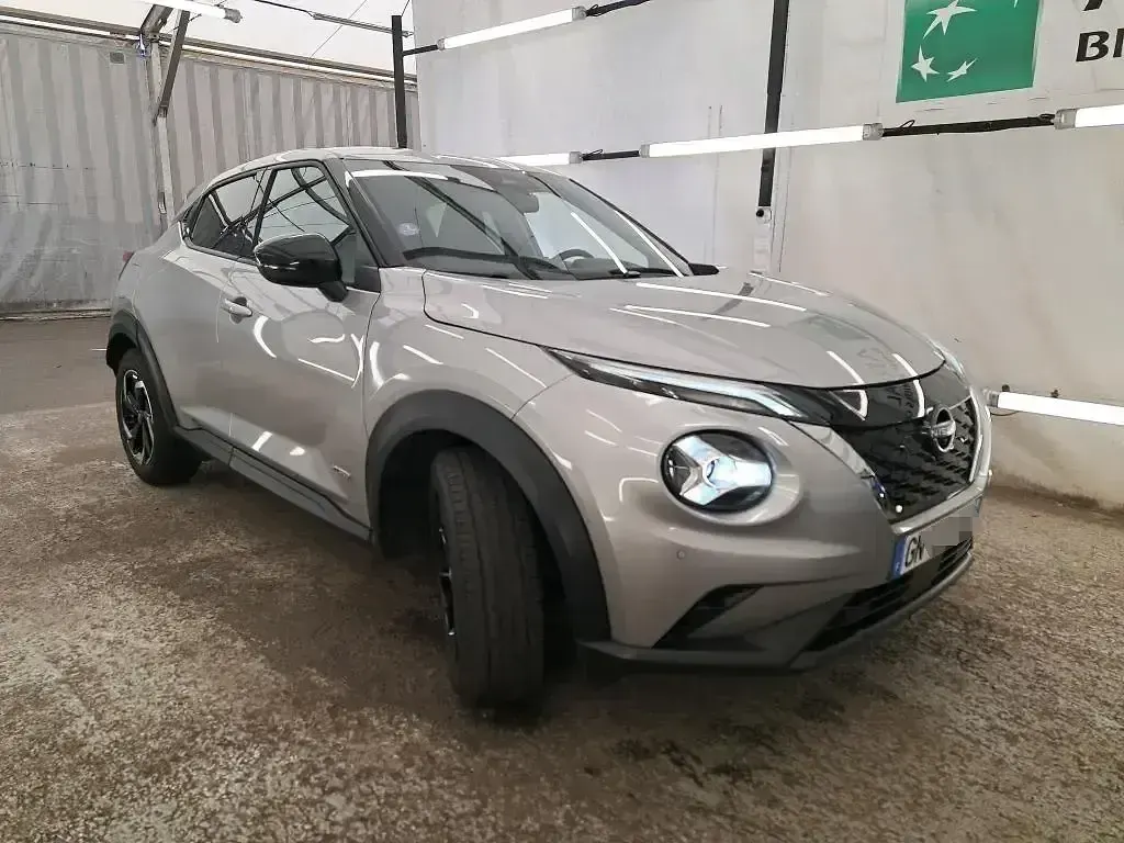 Usado Nissan Juke N-Connecta 145 CV (106 kW) 2023 Gris SUV