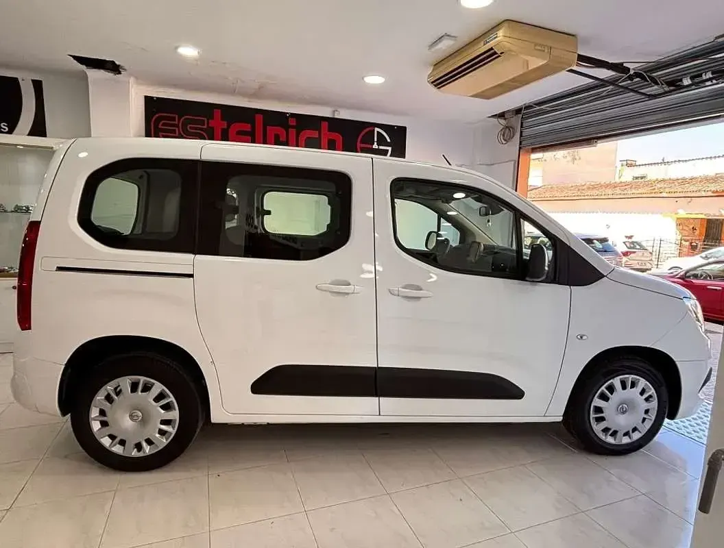 Usado Opel Combo 102 CV (75 kW) 2021 Blanco Monovolumen