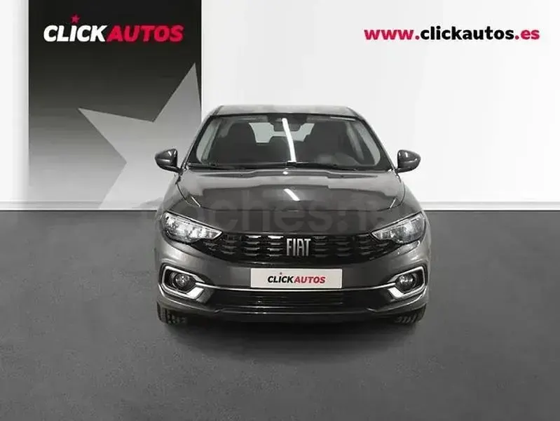 Usado Fiat Tipo City Life 100 CV (73 kW) 2023 Gris / plata Berlina