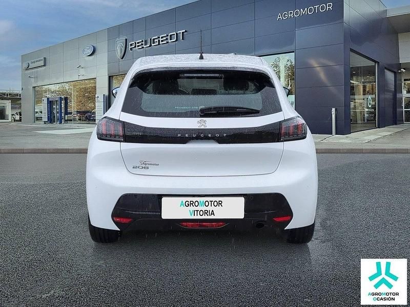 Usado Peugeot 208 Allure 100 CV (73 kW) 2020 Blanco Utilitario