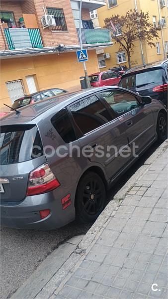 Usado Honda Civic ES 100 CV (73 kW) 2005 Gris / plata Berlina