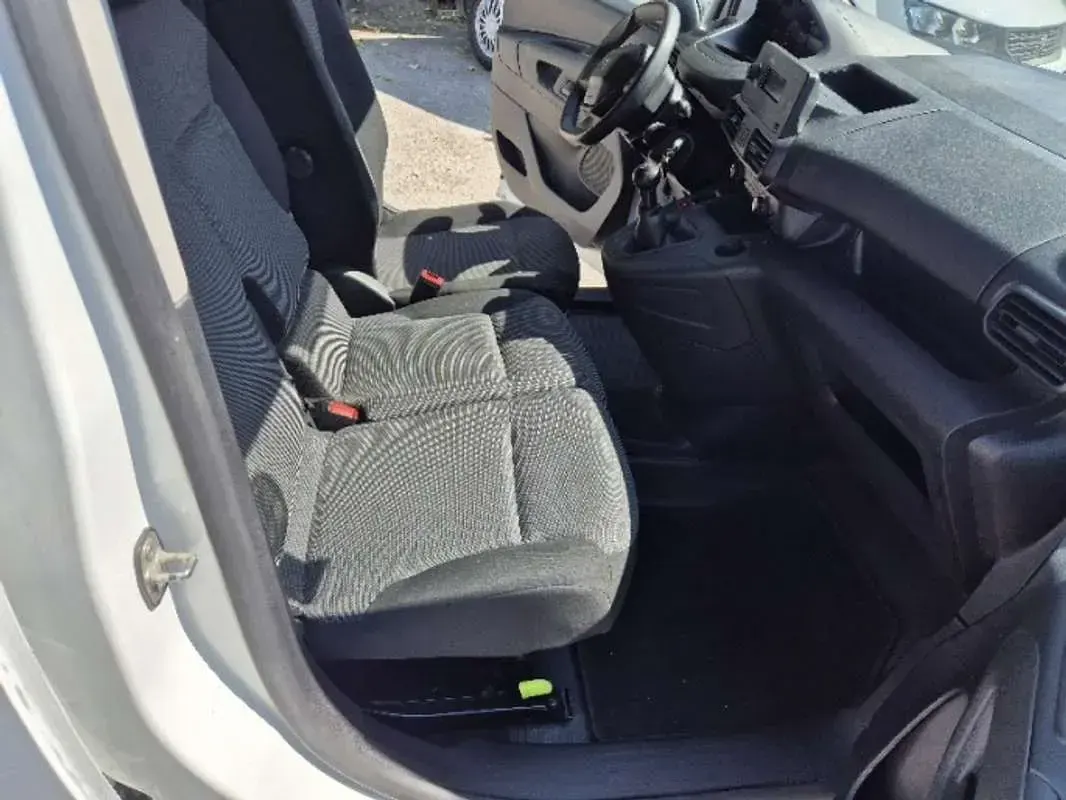 Usado Peugeot Partner S 75 CV (55 kW) 2021 Blanco Monovolumen